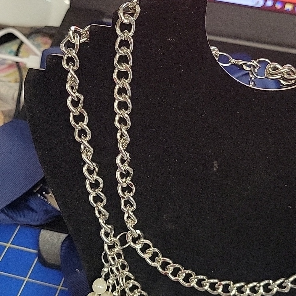 Silver White Beaded 15 Strand Layered Necklace - Picture 5 of 6
